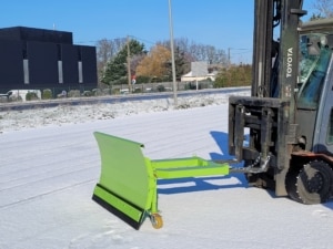 chasse neige lame racleuse caoutchouc pour chariot élévateur