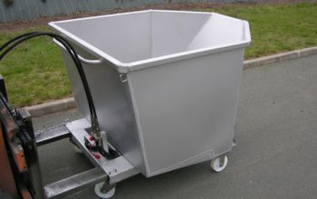 Benne basculante industrielle sur roues pour chariot élévateur