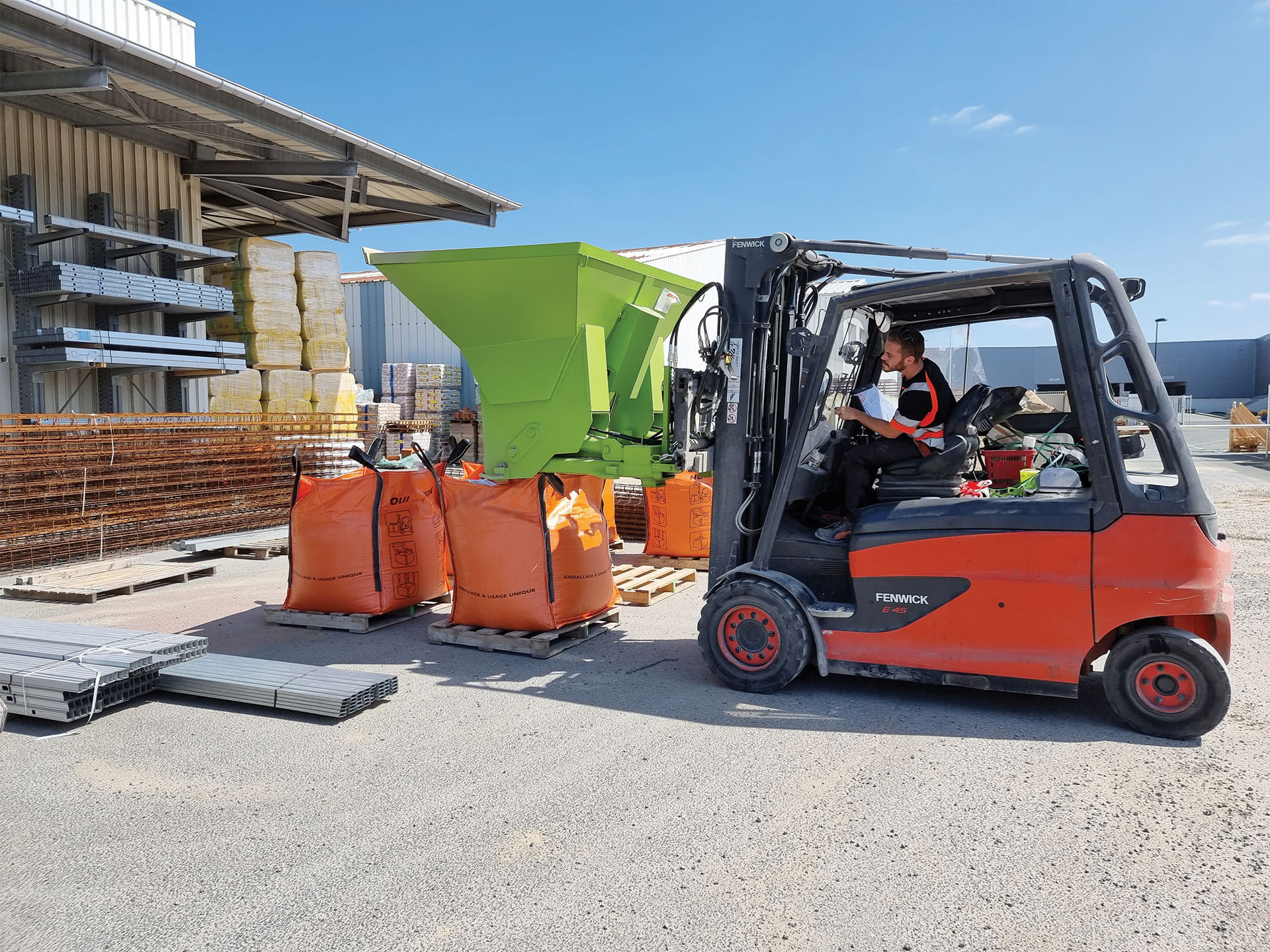 benne basculante multi usages pour chariot élévateur